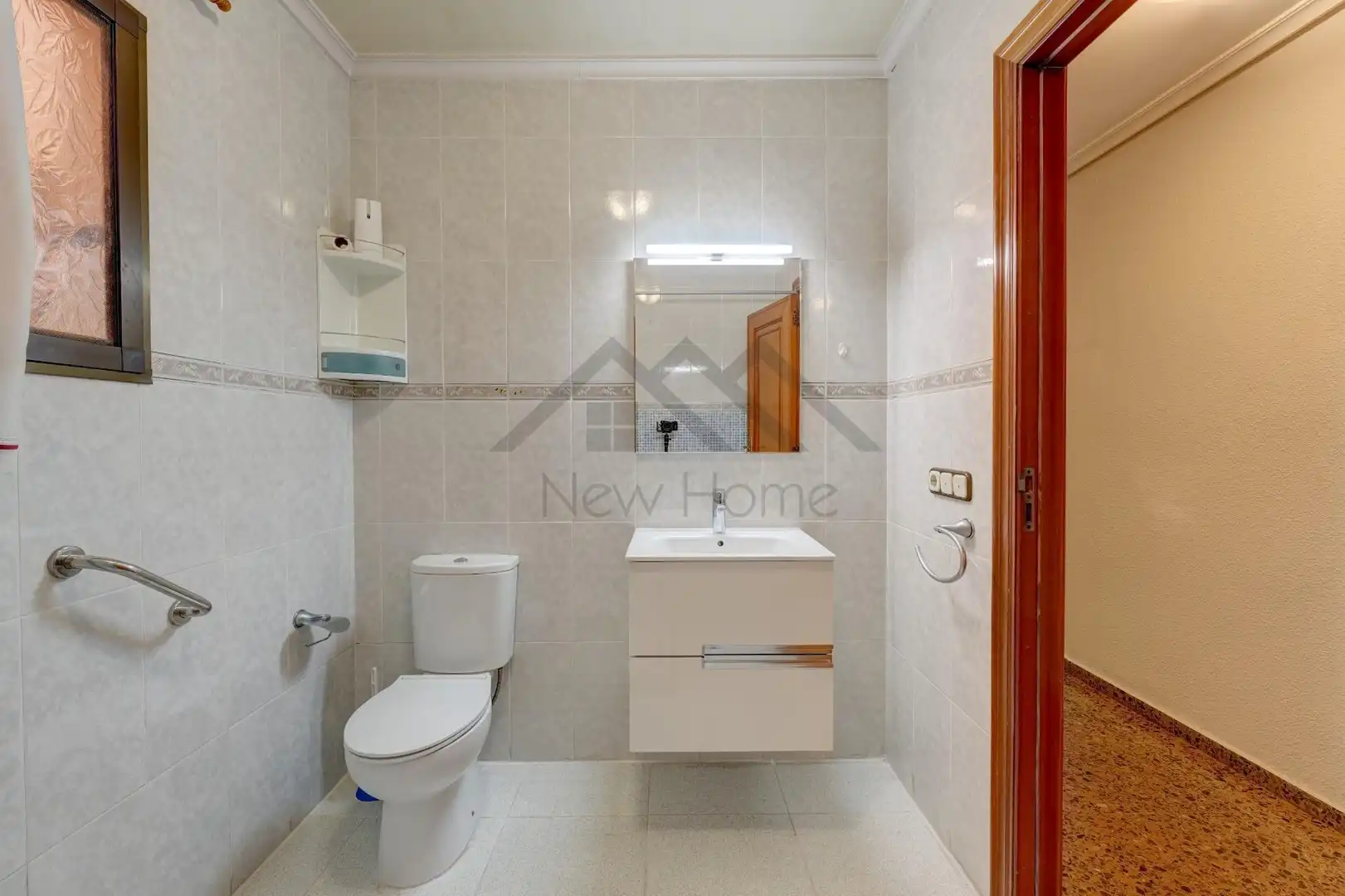 Bany de Casa o xalet en venda en La Pobla de Vallbona amb Terrassa i Traster