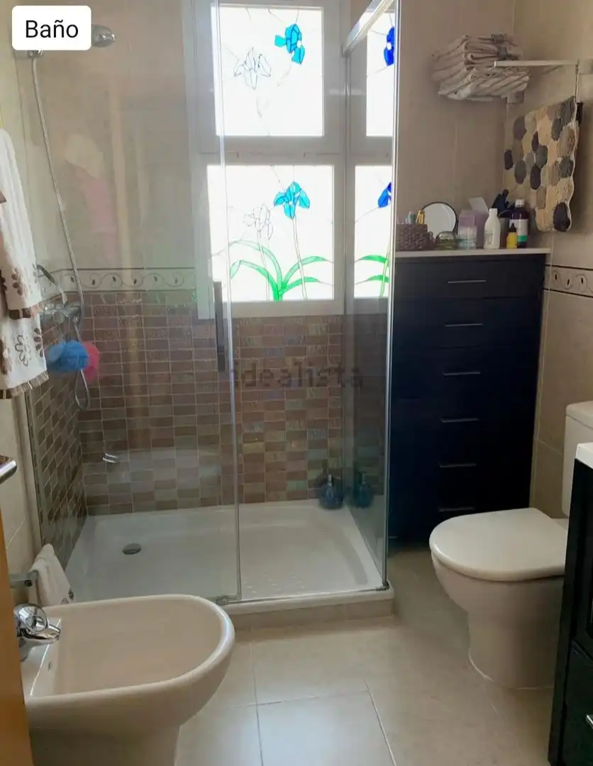 Baño de Ático de alquiler en Almería con Aire acondicionado, Calefacción y Amueblado