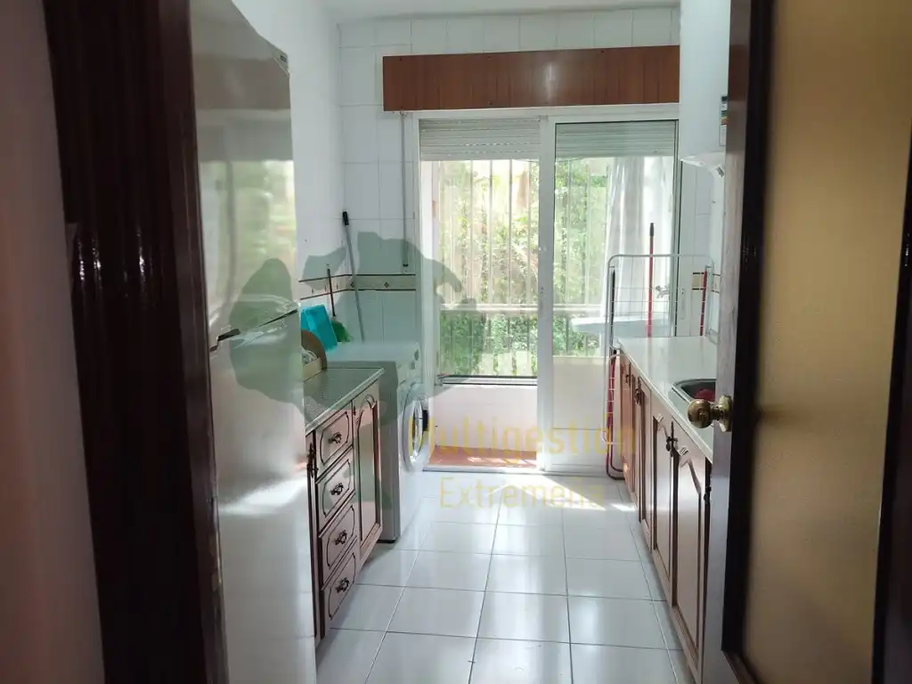 Cocina de Apartamento en venta en Cáceres