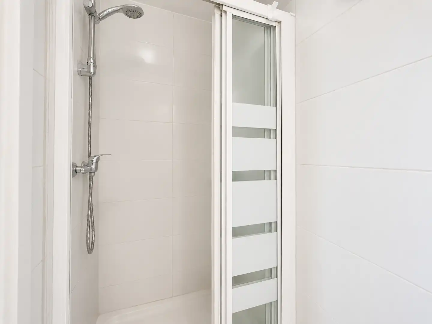 Bathroom of Office for sale in Barcelona  with Air Conditioner