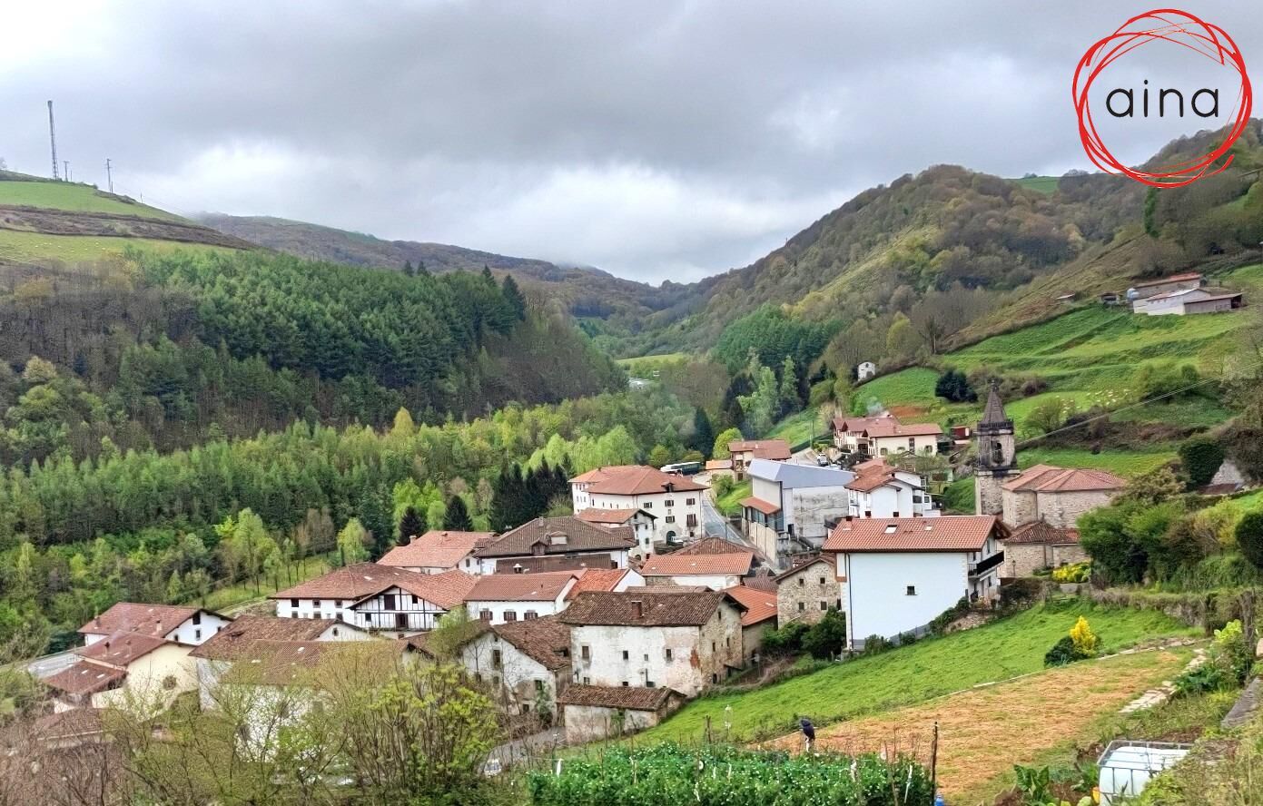 Vista exterior de Casa o xalet en venda en Baztan amb Jardí privat