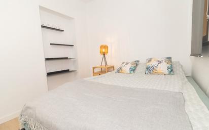 Bedroom of Flat for sale in  Valencia Capital  with Heating and Balcony