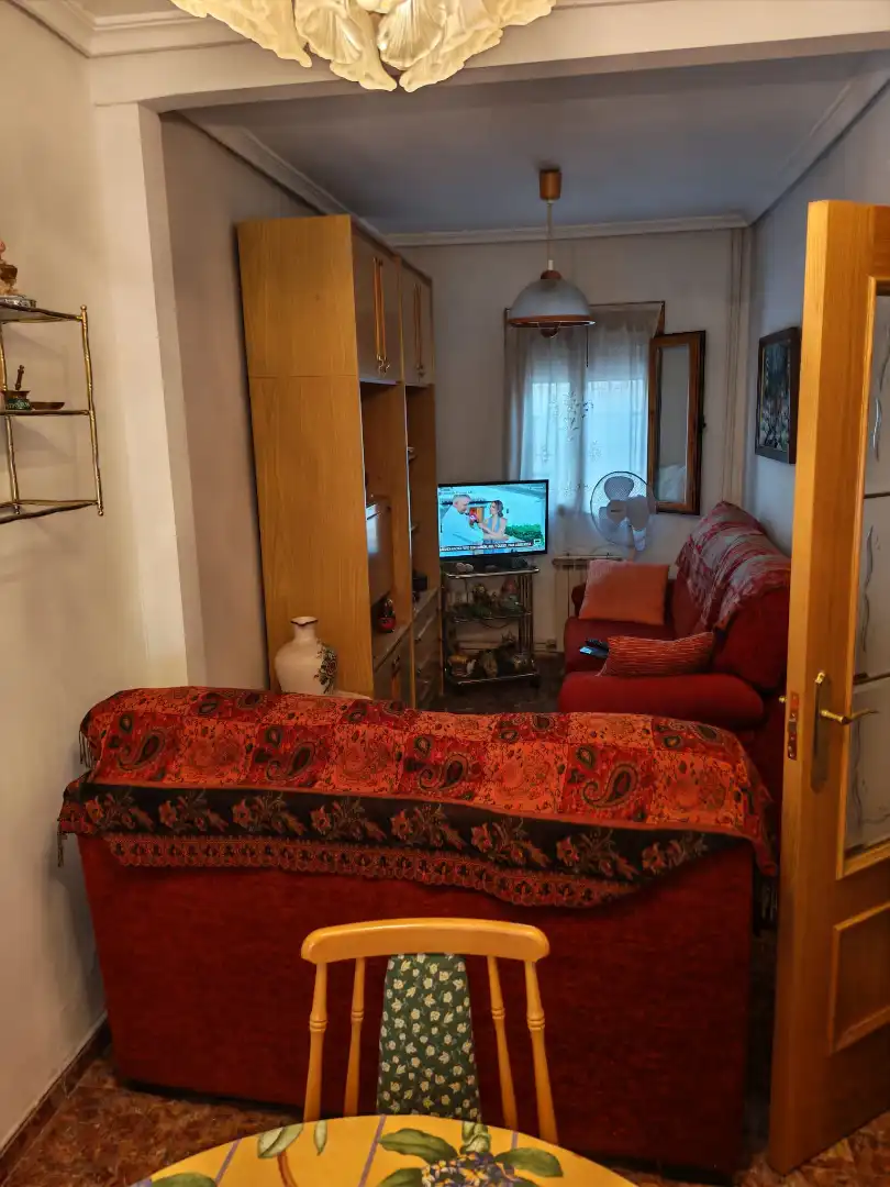 Sala d'estar de Casa o xalet de lloguer en Cuenca amb Calefacció, Moblat i Forn