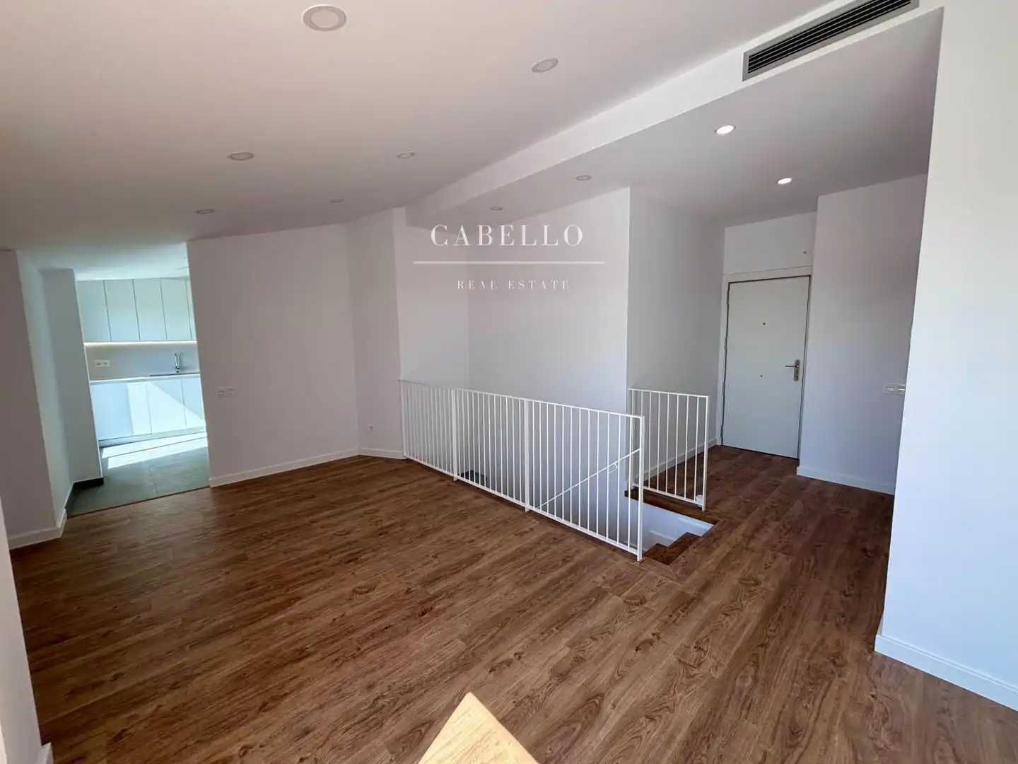 Maisonette zum Verkauf in Terrassa mit Klimaanlage, Heizung und Parkett