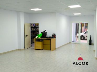 Locale commerciale in vendita a Puerto