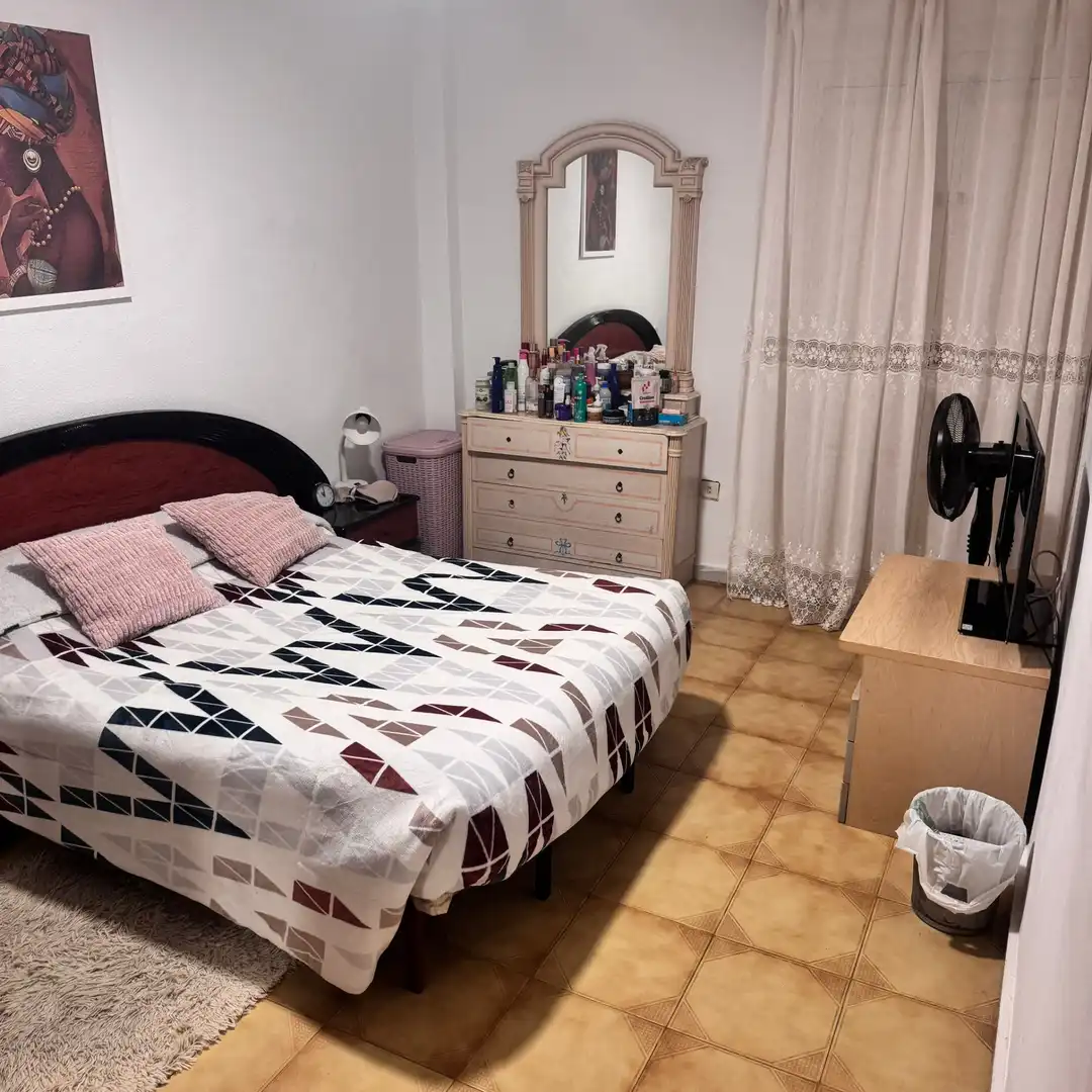 Schlafzimmer von Wohnung zur Miete in Albolote mit Klimaanlage, Heizung und Parkett