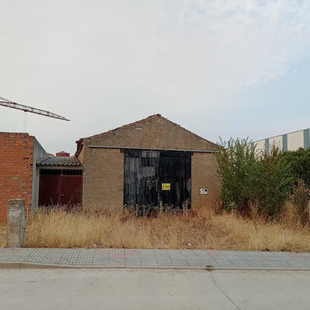 Vista exterior de Nave industrial en venta en Ciudad Rodrigo