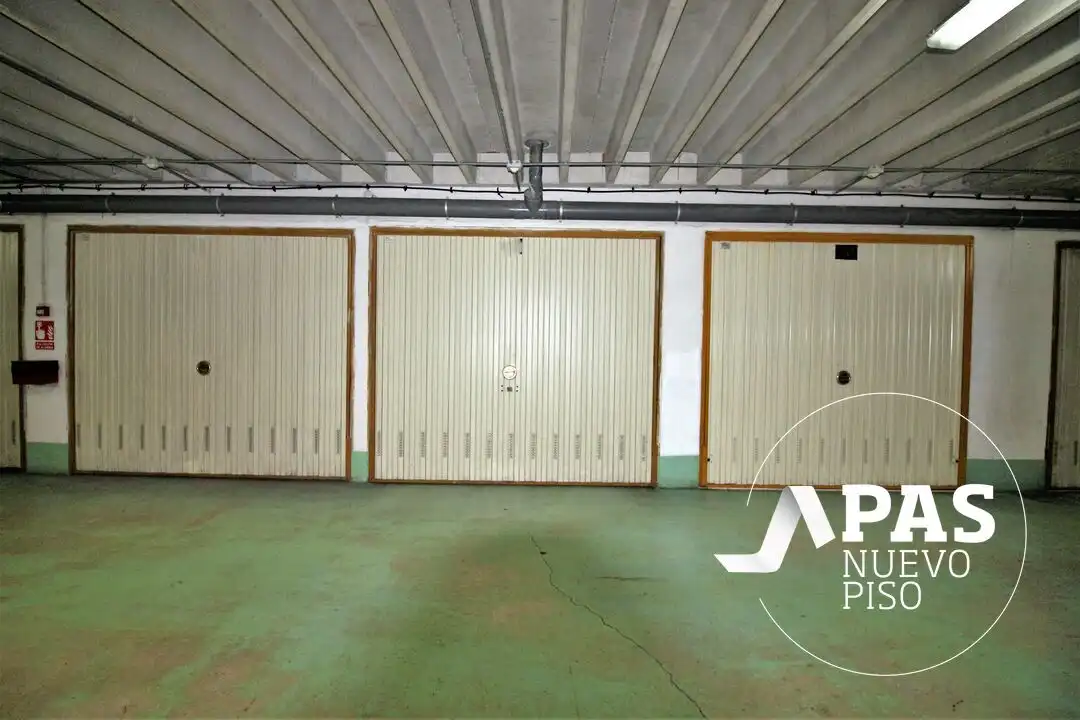 Parking de Piso en venta en Santander con Aire acondicionado, Calefacción y Jardín privado