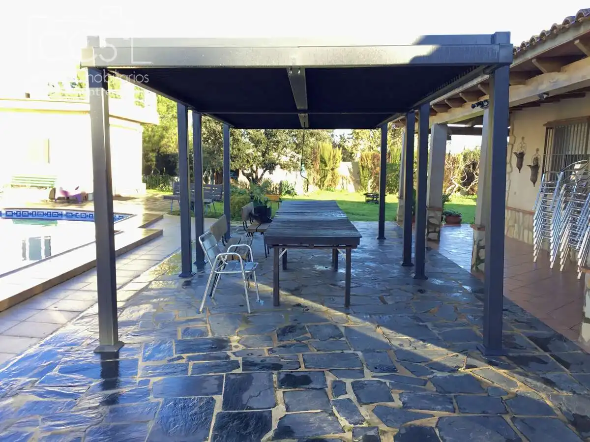 Terrassa de Casa o xalet en venda en Sevilla amb Aire condicionat, Traster i Piscina