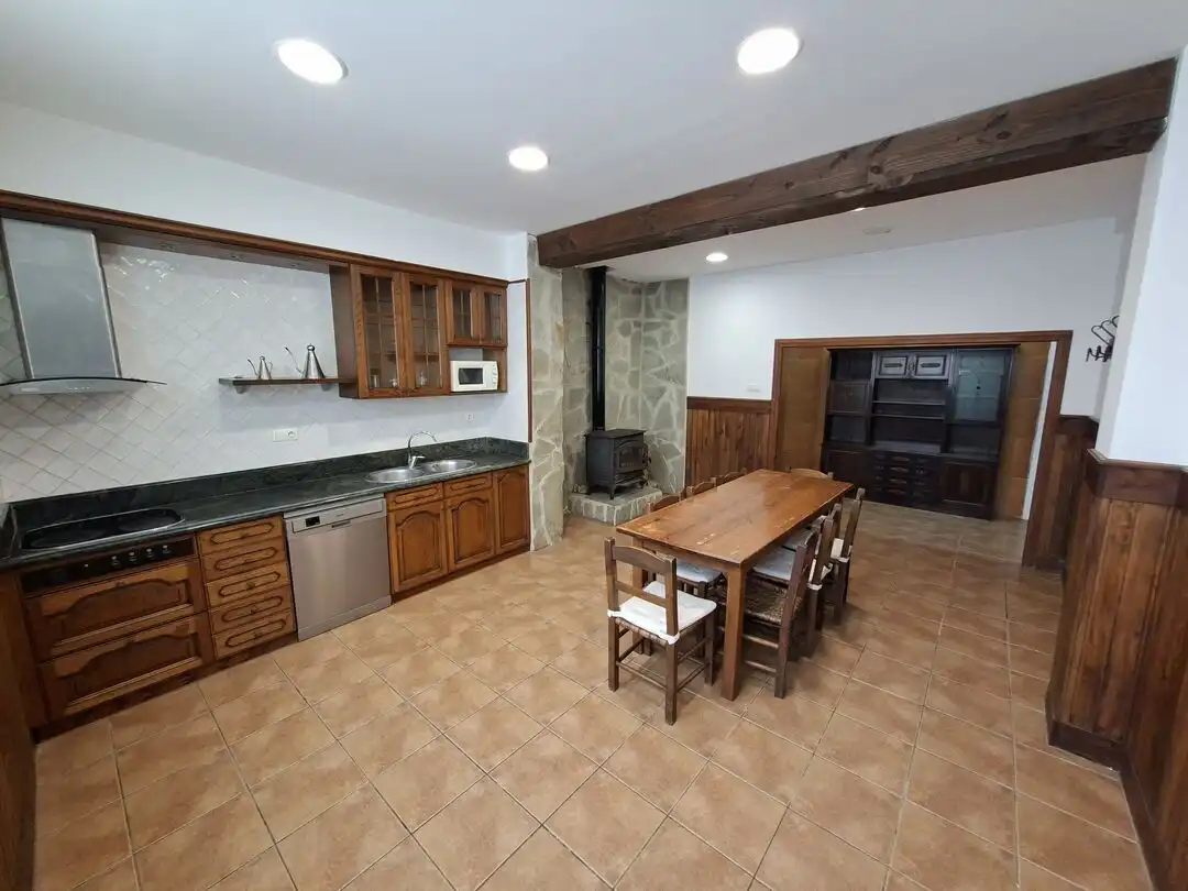 Cocina de Piso en venta en Mañaria con Calefacción y Balcón