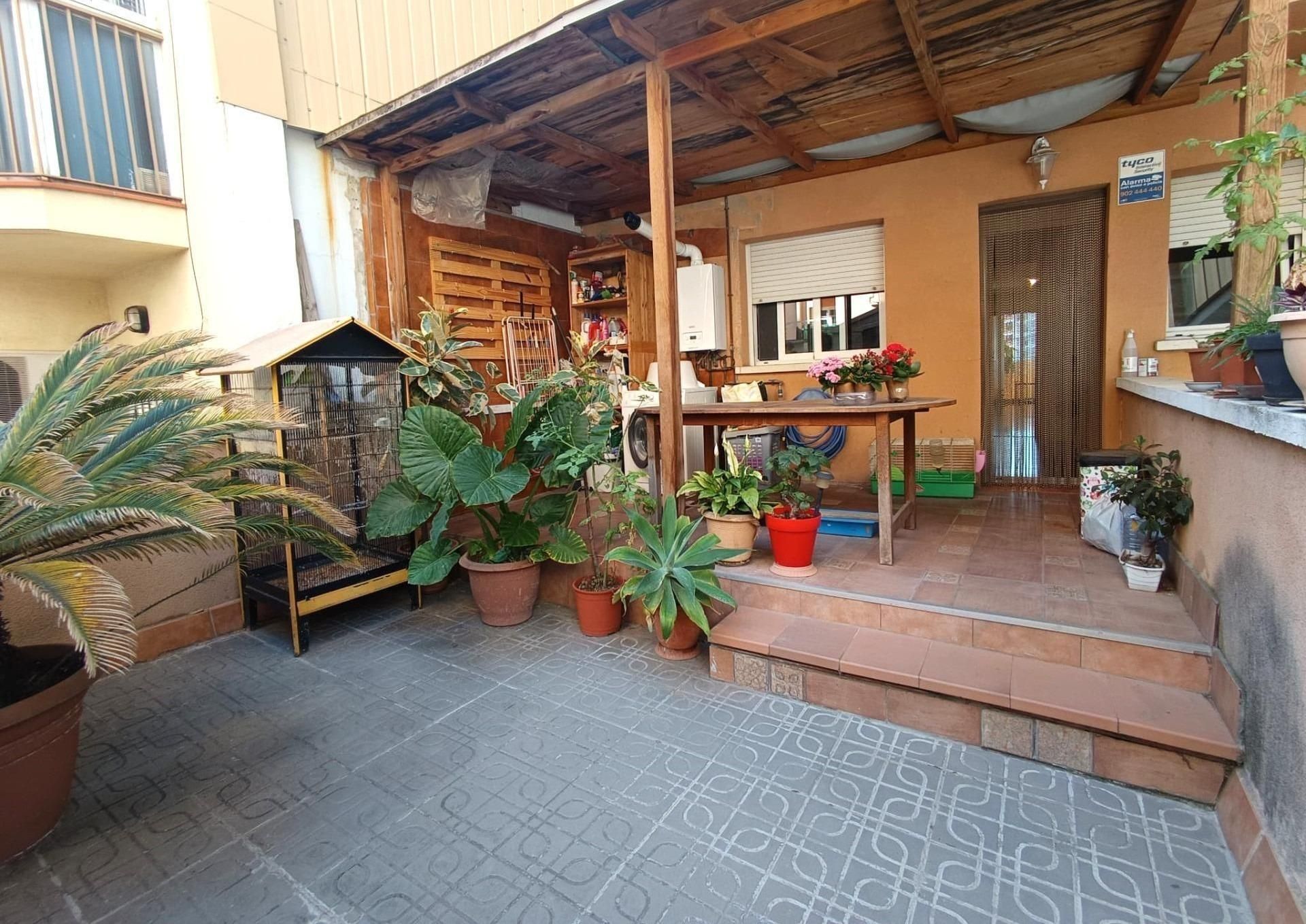 Terrassa de Dúplex en venda en L'Hospitalet de Llobregat amb Aire condicionat, Calefacció i Jardí privat