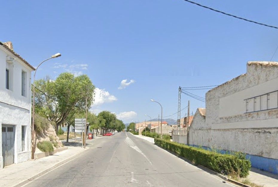 Vista exterior de Casa adosada en venda en Villena amb Traster