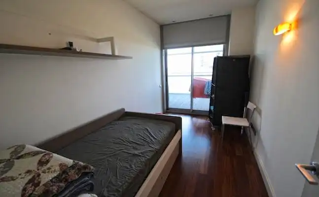 Habitación de Piso en venta en Barcelona con Terraza y Piscina comunitaria
