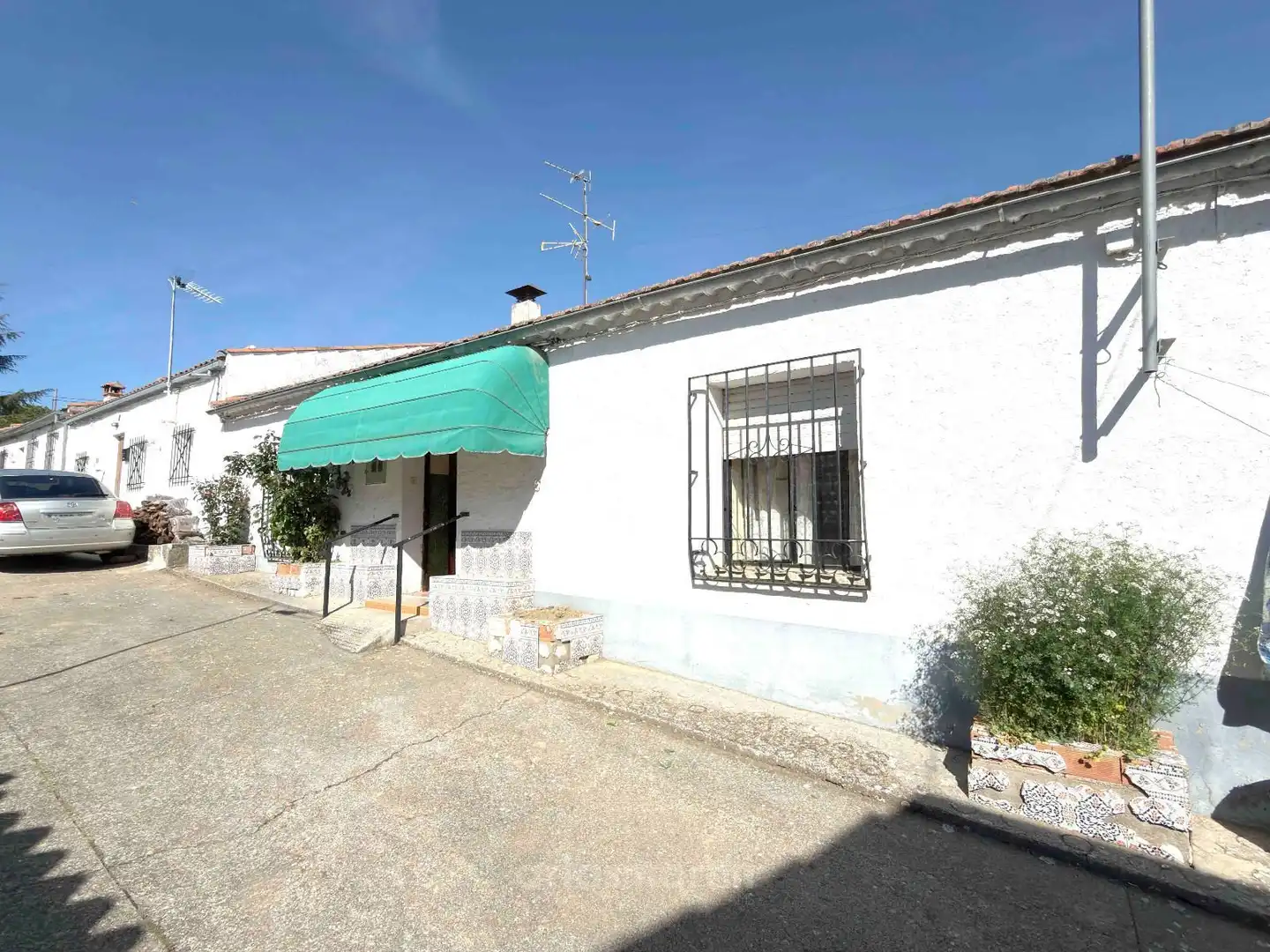 Vista exterior de Casa o xalet en venda en Vecinos amb Calefacció
