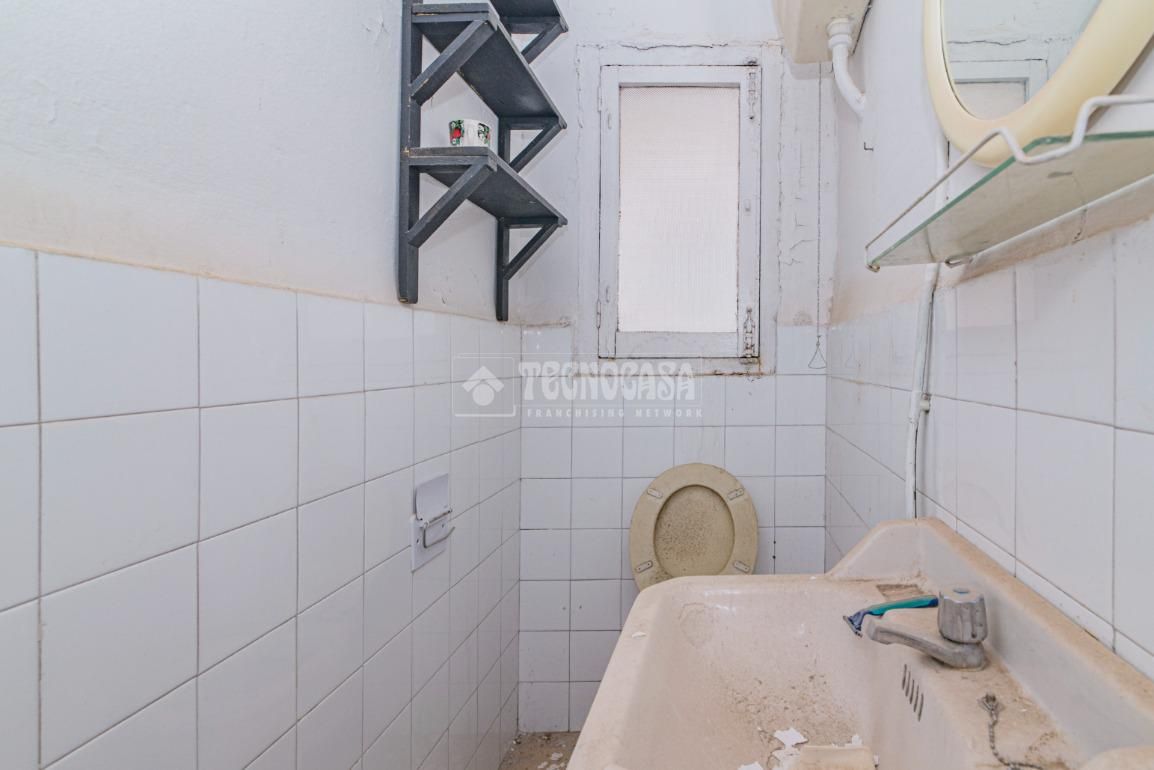 Bathroom of Flat for sale in  Granada Capital