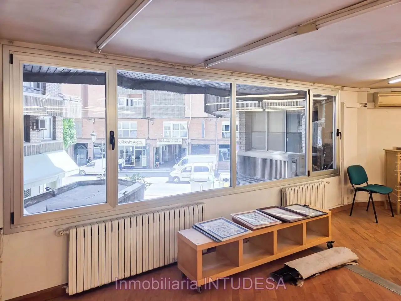 Exterior view of Office for rent in Tudela  with Air Conditioner