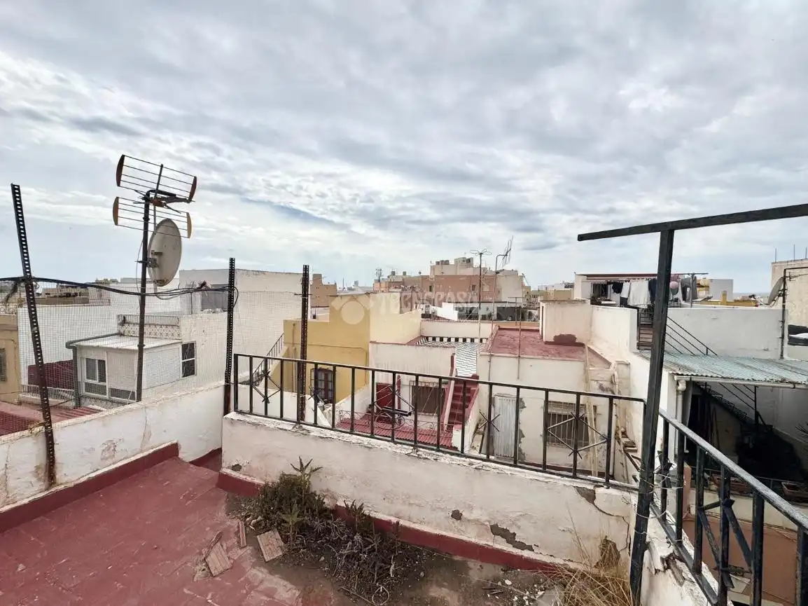 Vista exterior de Casa adosada en venda en Centro