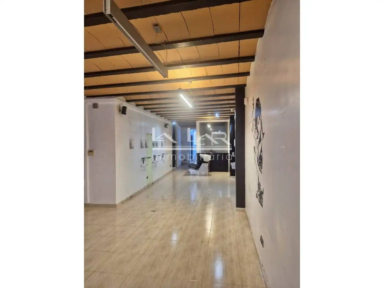 Local en venda en Vic amb Aire condicionat