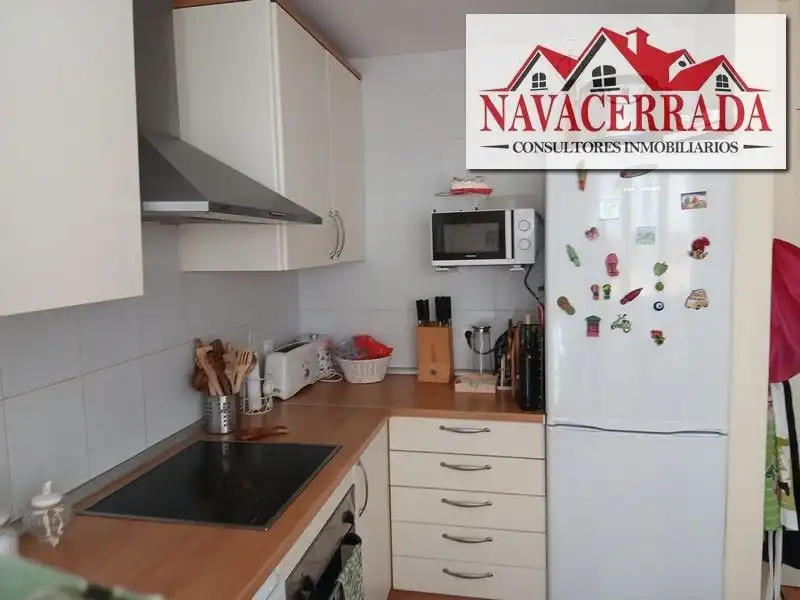 Cuina de Casa o xalet en venda en Navacerrada amb Calefacció, Jardí privat i Piscina comunitària