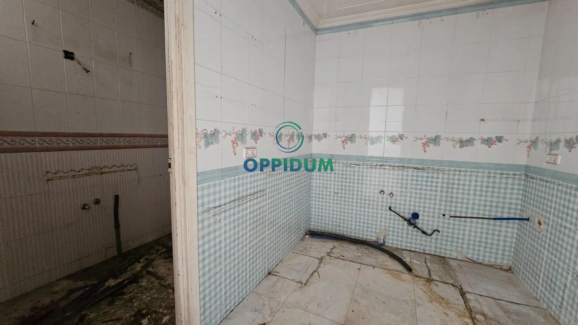 Badezimmer von Gebäude zum Verkauf in Ferrol