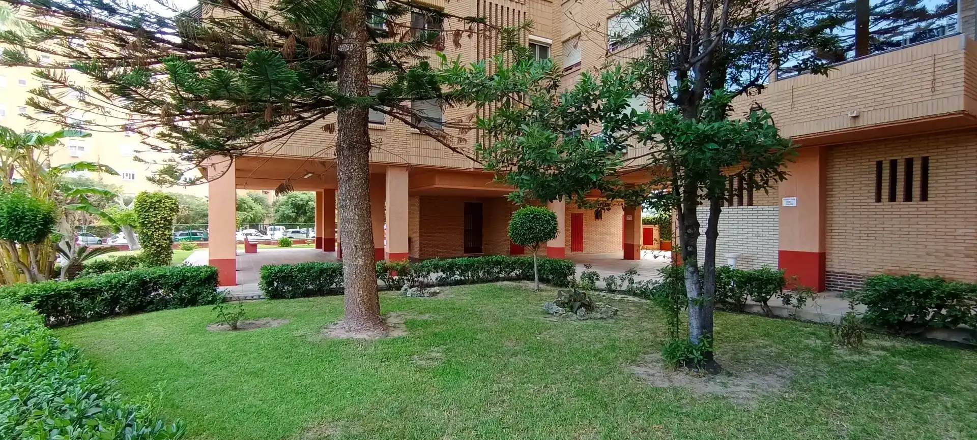 Vista exterior de Pis en venda en Alicante / Alacant amb Piscina i Balcó
