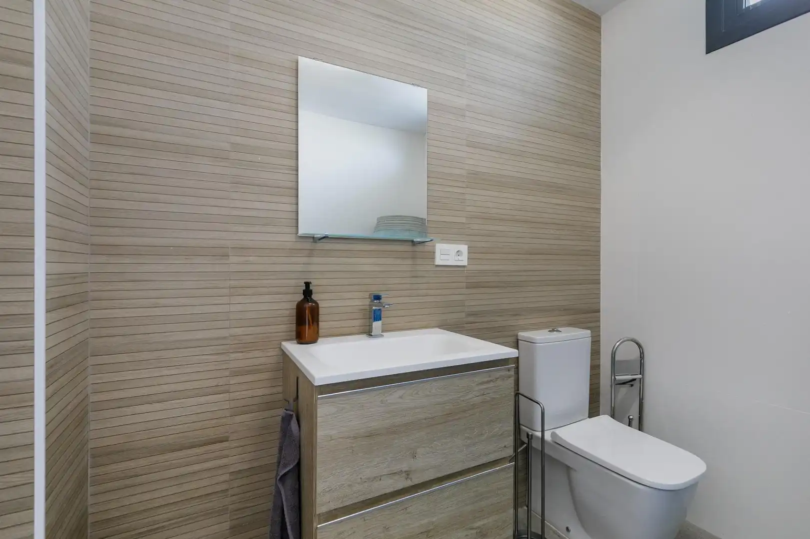 Bathroom of Houses for sale in Dílar  with Air Conditioner, Heating and Private garden