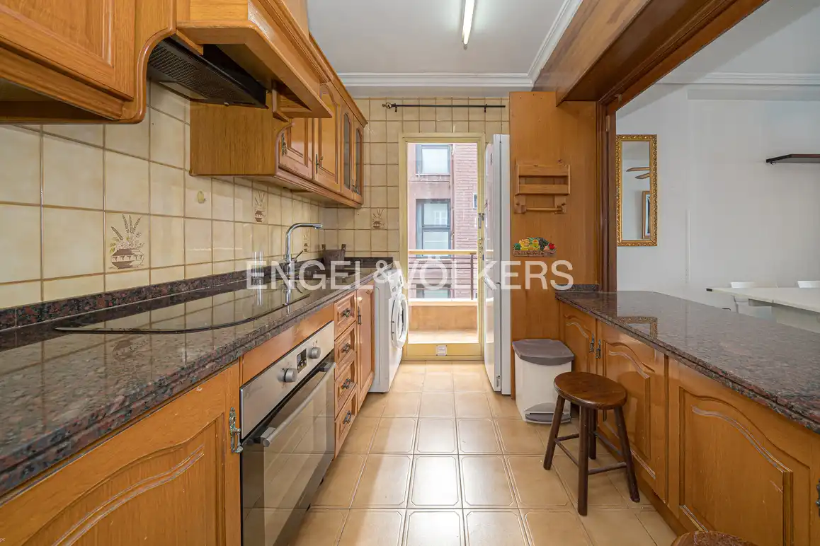 Wohnung zur Miete in Avenida de la Armada Española, 5, Playa Poniente
