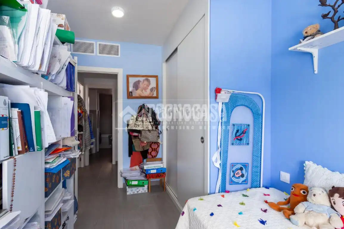Dormitori de Pis en venda en Vélez-Málaga amb Aire condicionat, Terrassa i Piscina comunitària