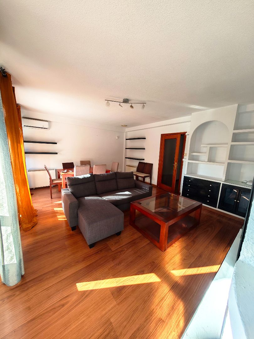 Sala d'estar de Casa adosada en venda en  Toledo Capital amb Aire condicionat, Calefacció i Terrassa