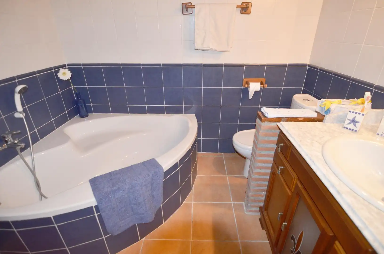 Baño de Casa o chalet en venta en Villanueva del Conde con Calefacción, Trastero y Amueblado