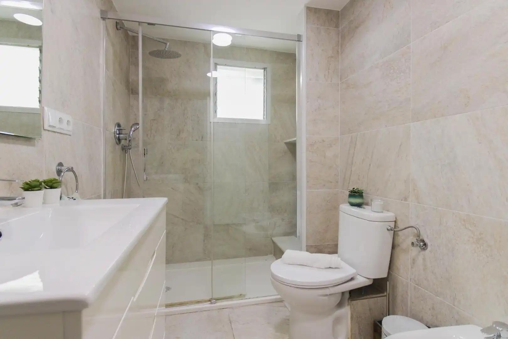 Bathroom of Flat for sale in La Pobla de Farnals  with Air Conditioner and Balcony
