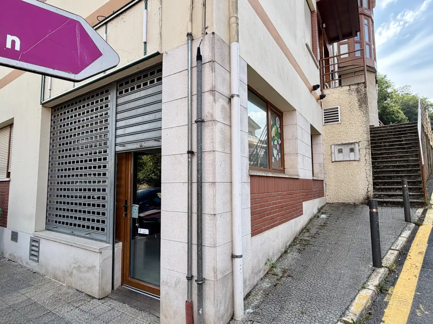 Außenansicht von Geschaftsraum zur Miete in Liérganes