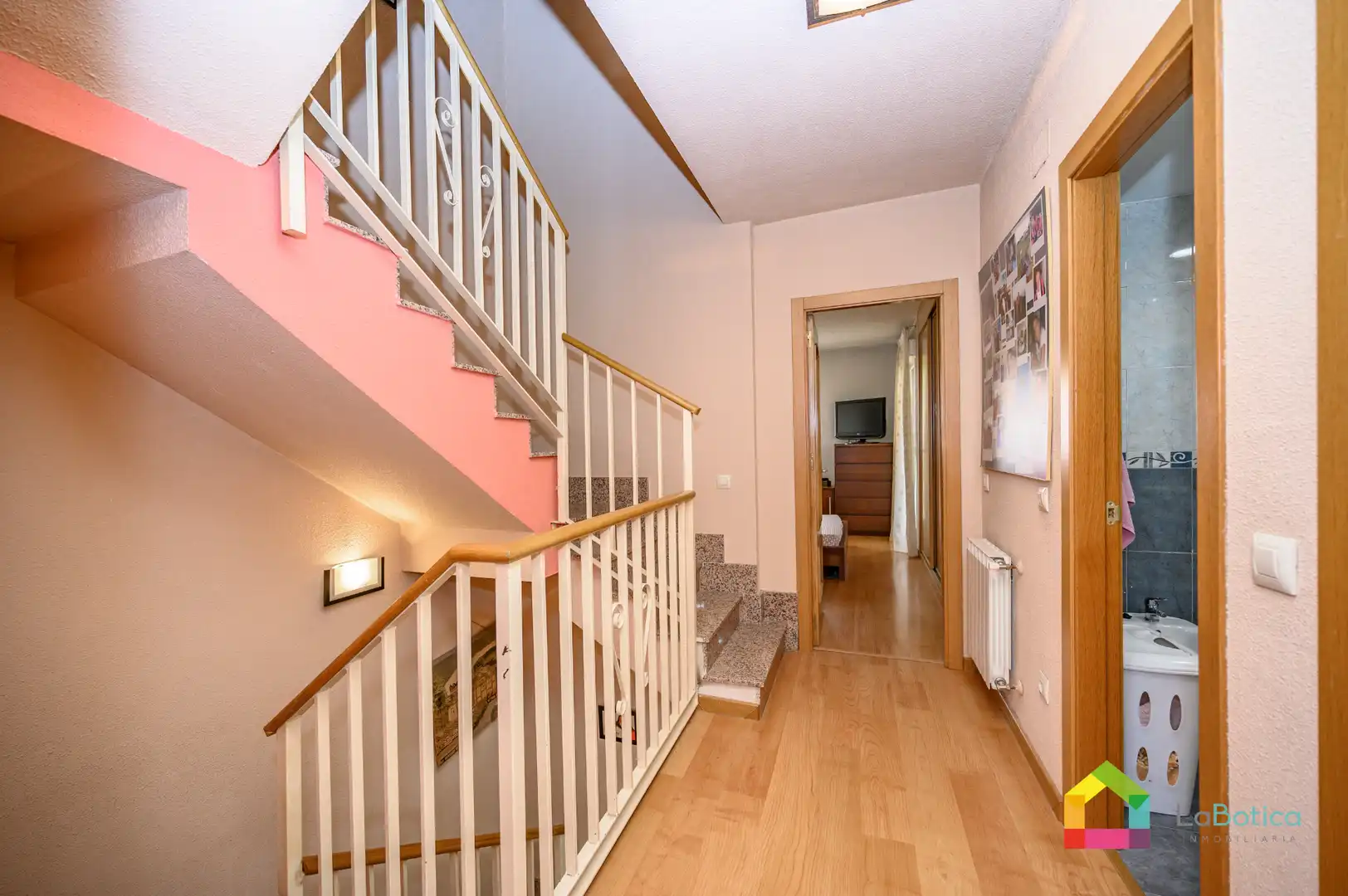 Detached homes for sale in Esquivias  with Air Conditioner, Heating and Balcony