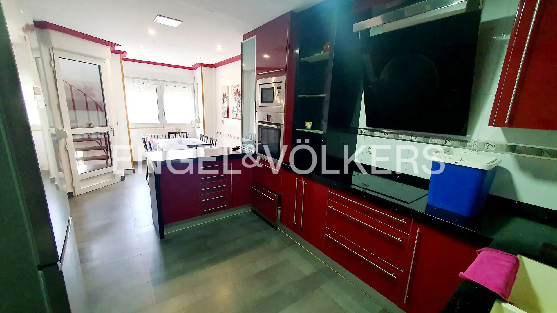 Cocina de Casa adosada en venta en Aguilar de Campoo con Calefacción, Jardín privado y Parquet