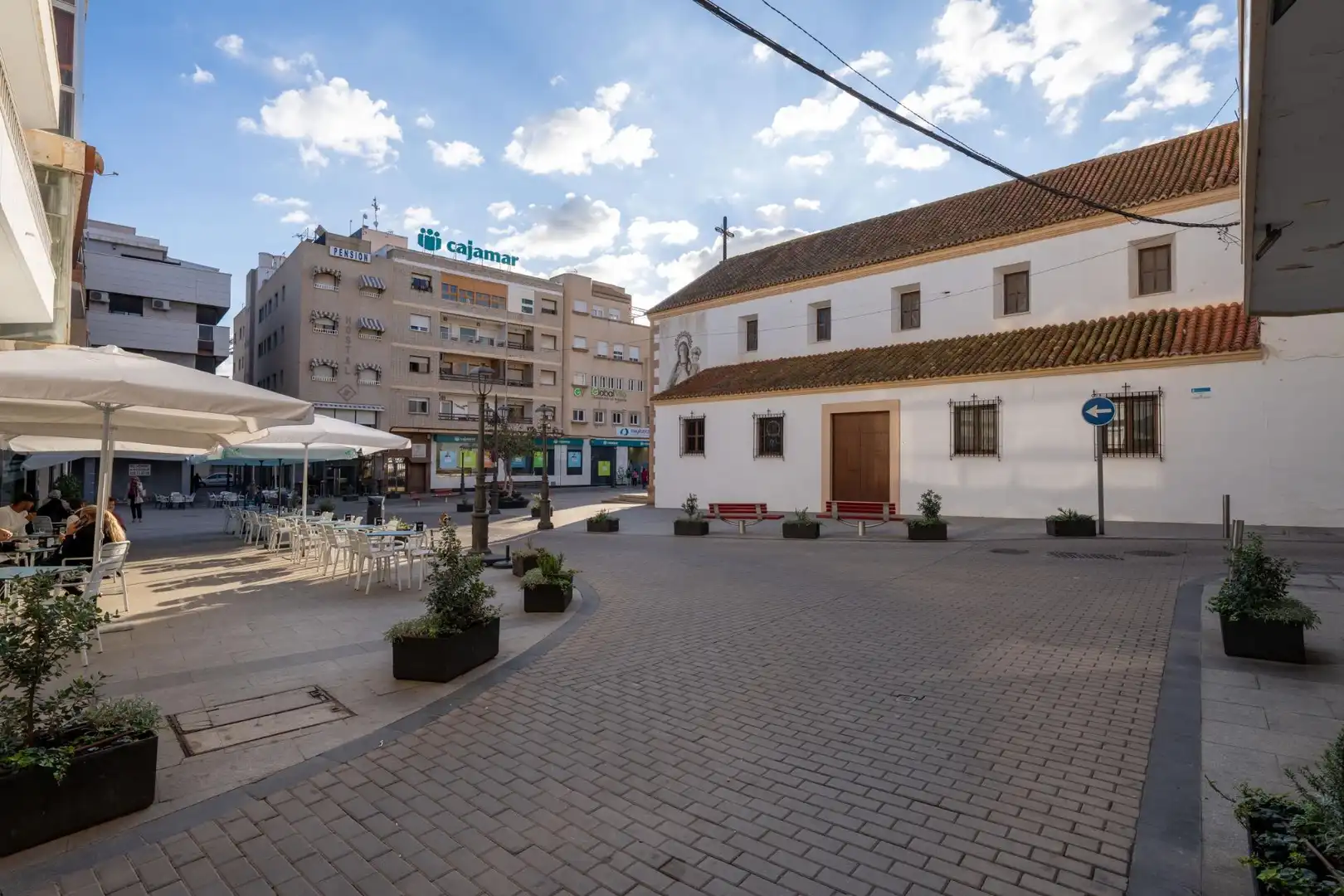 Außenansicht von Gebäude zum Verkauf in Roquetas de Mar