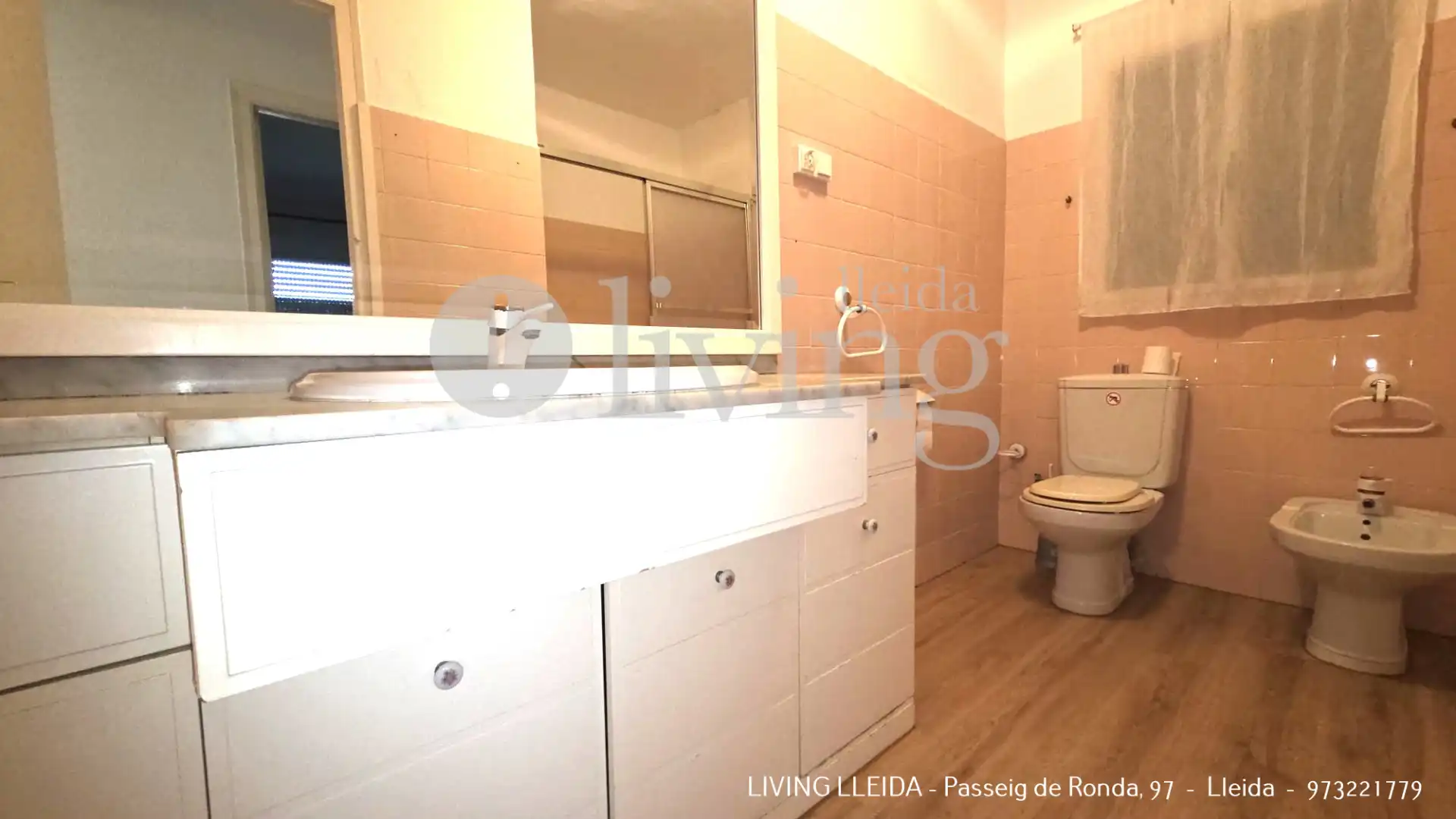 Bathroom of Flat for rent in Lleida  with Heating, Parquet flooring and Furnished