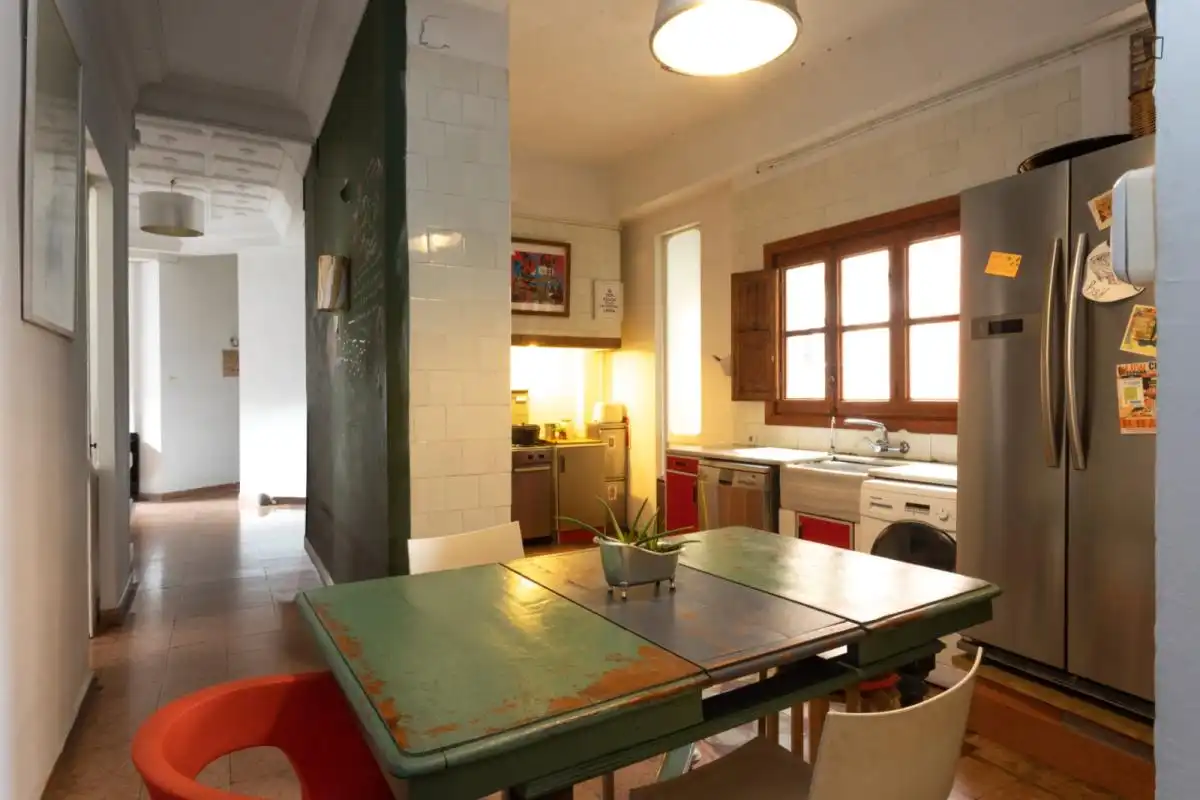 Cocina de Casa o chalet para compartir en Valencia con Calefacción, Amueblado y Horno