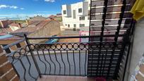 Balcony of Flat for sale in Valencia de Don Juan  with Terrace and Balcony