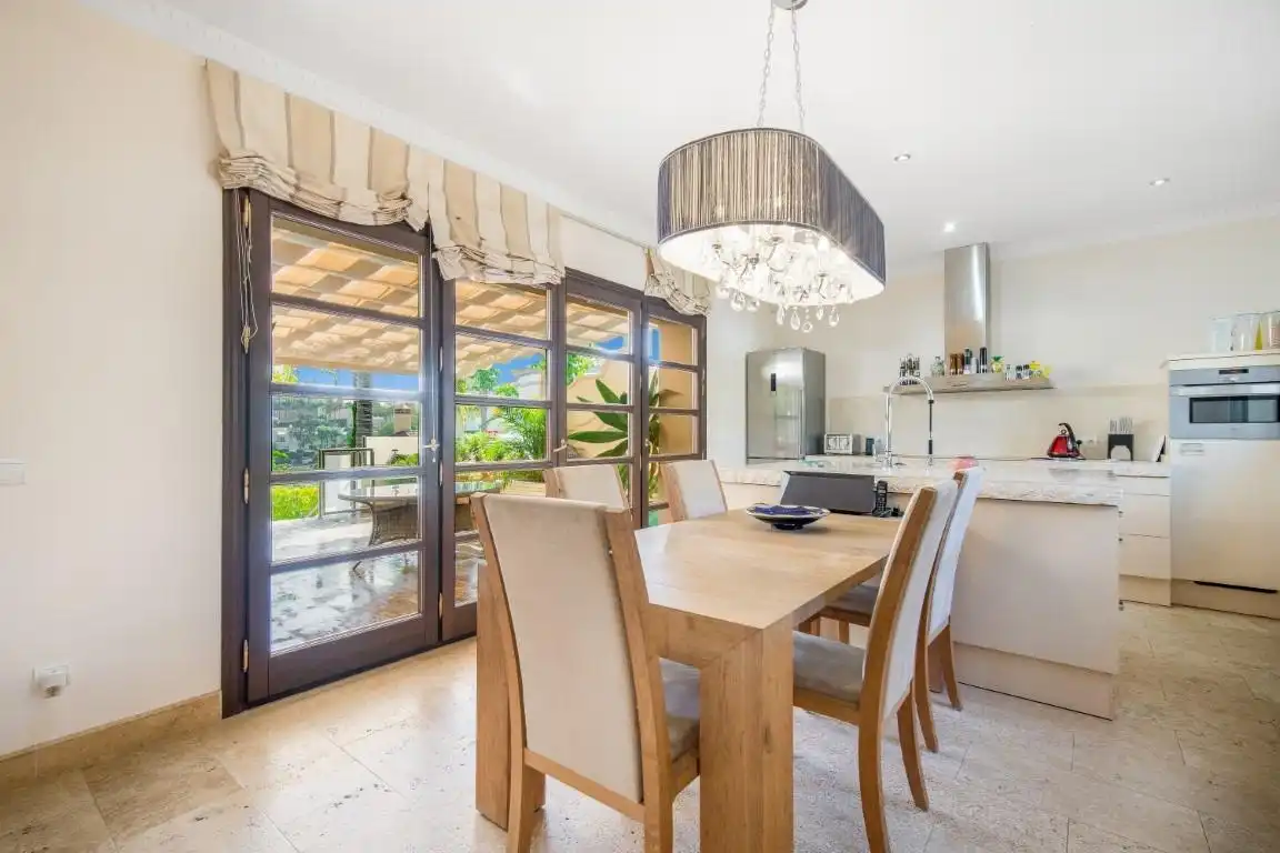 Chalet con piscina en venta en La Quinta, imagen 27