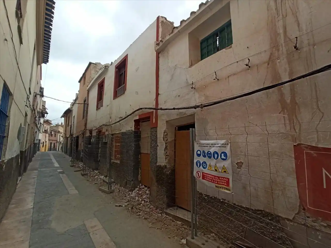 Casa adosada en venda a Carmen, Mula