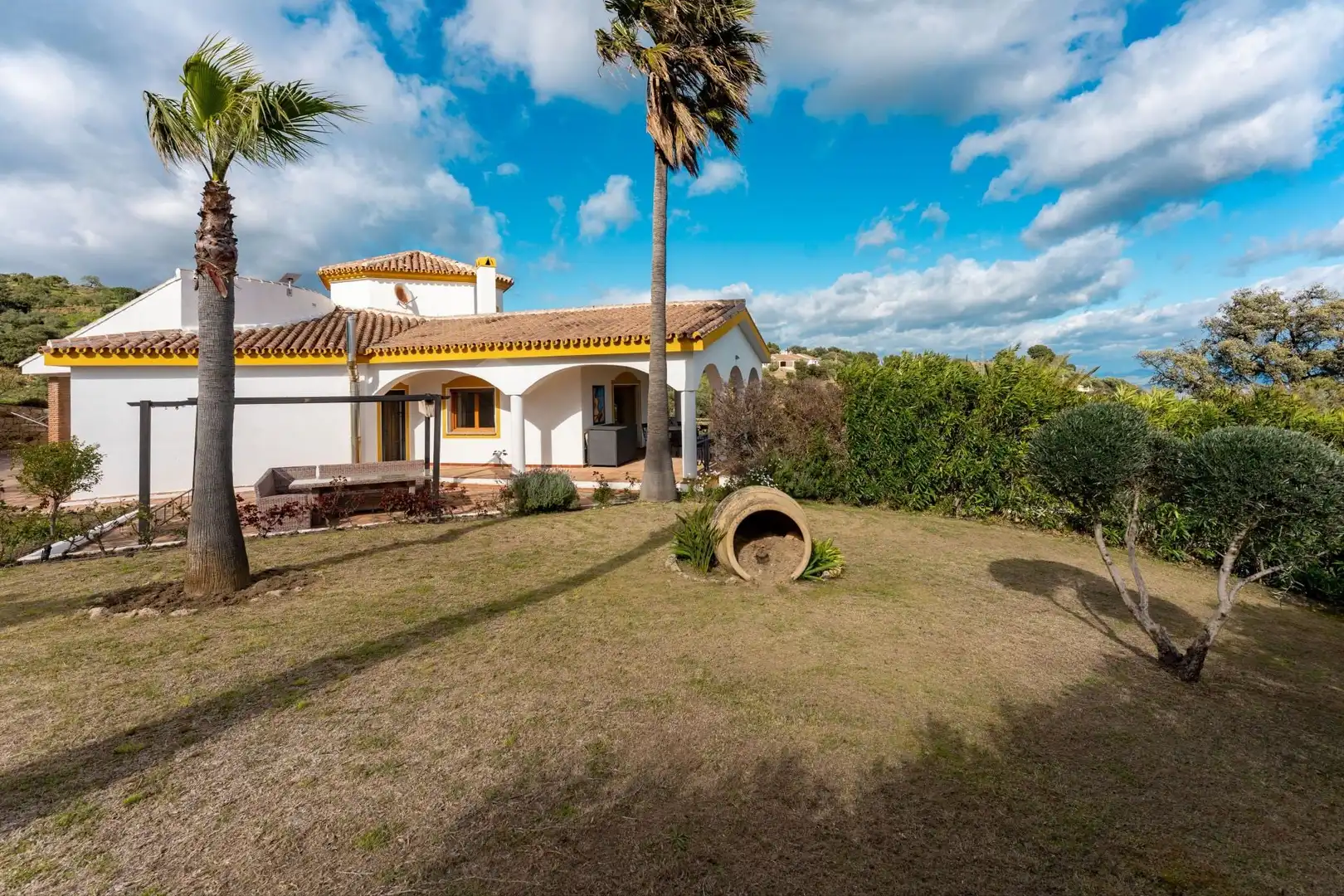 Jardí de Finca rústica en venda en Casarabonela amb Calefacció i Piscina