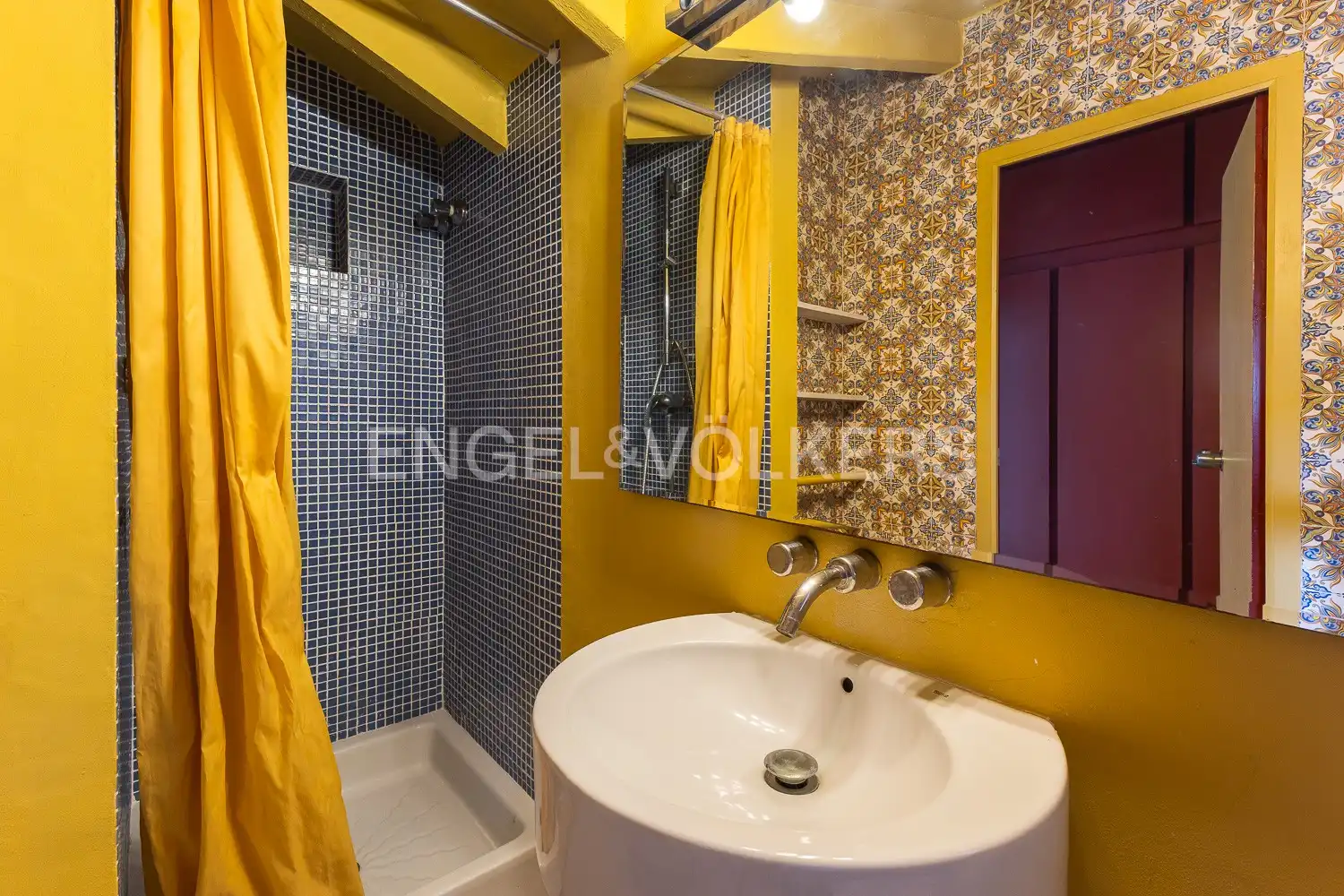 Bathroom of Houses for sale in Dénia  with Heating, Private garden and Parquet flooring