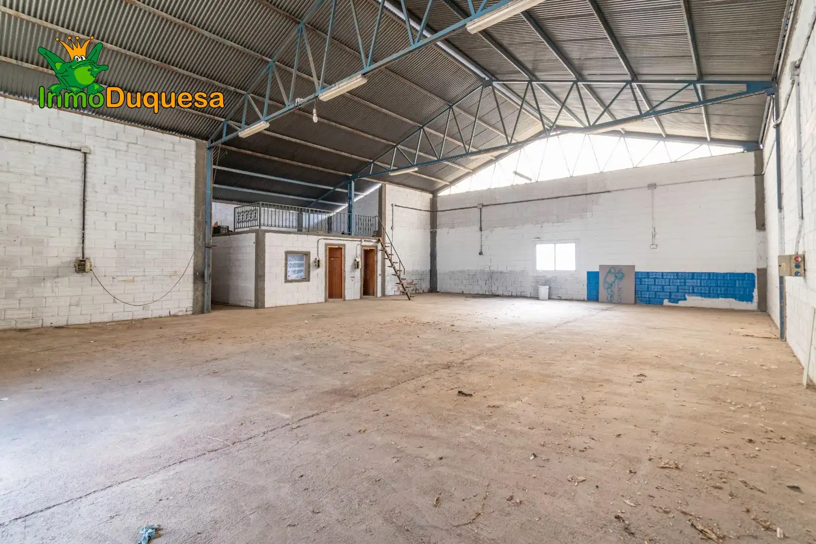 Exterior view of Industrial buildings for sale in Jun