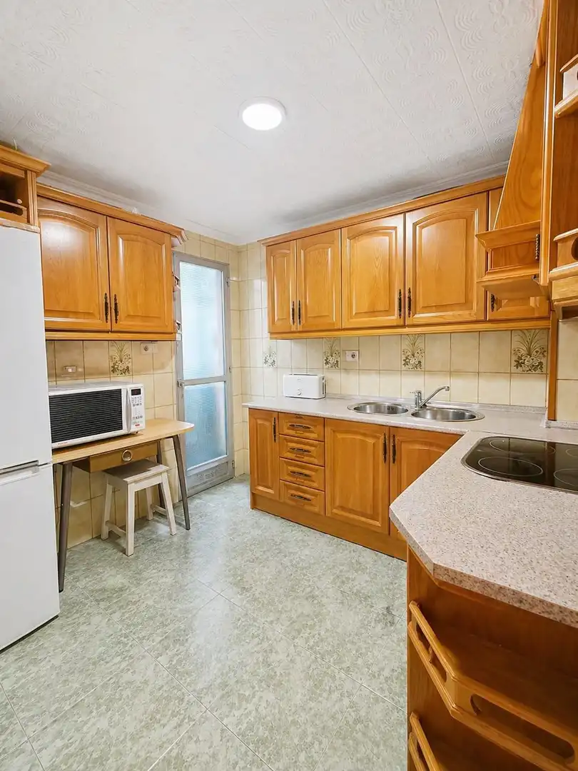 Kitchen of Flat for sale in Granada