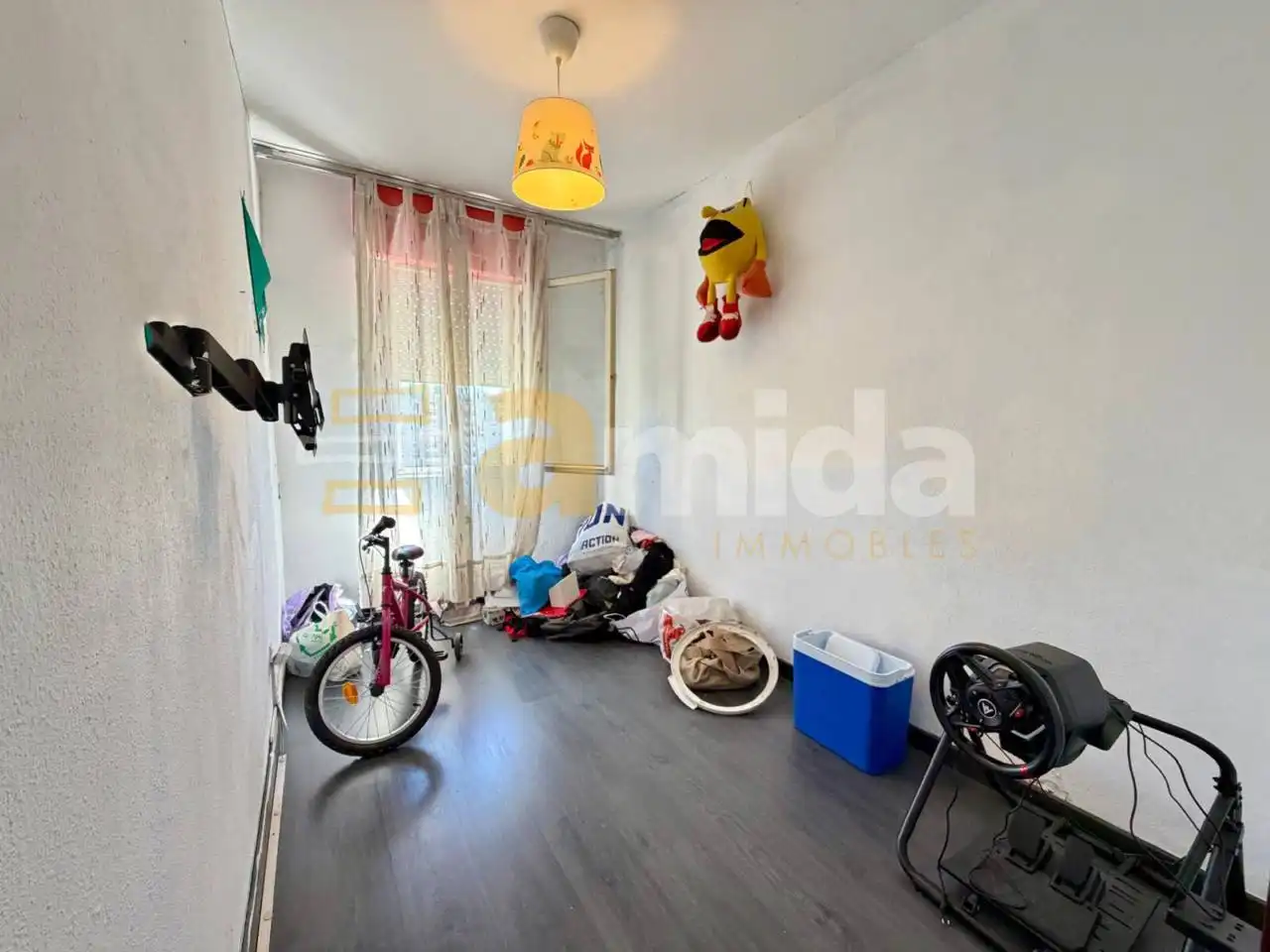 Habitación de Piso en venta en Sabadell con Parquet y Balcón
