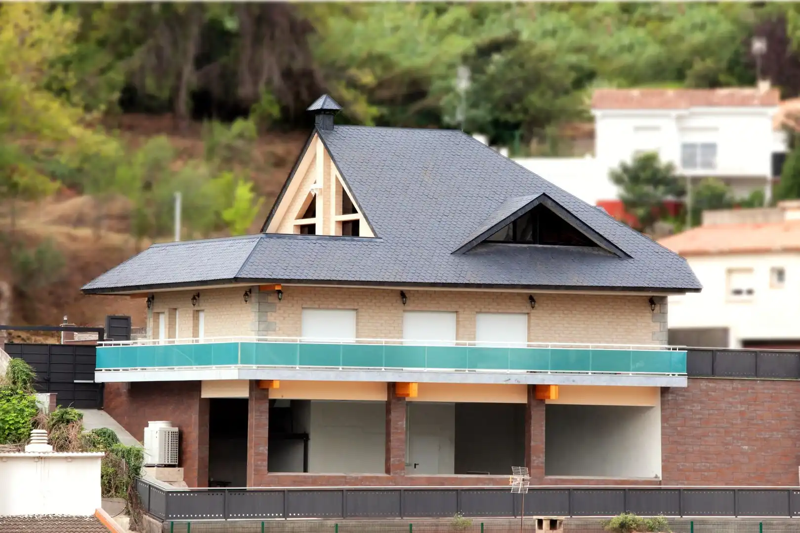 Vista exterior de Casa o xalet en venda en Vallirana amb Aire condicionat i Terrassa