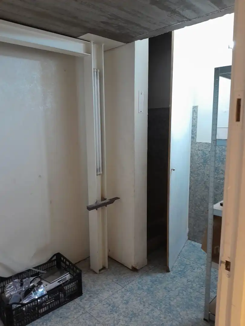 Baño de Local en traspaso en Vic con Aire acondicionado, Calefacción y Amueblado