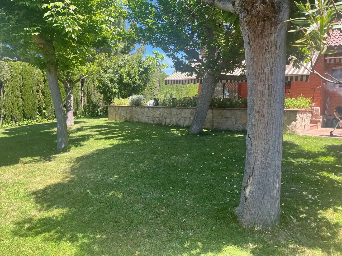 Garden of Detached homes for rent in La Navata