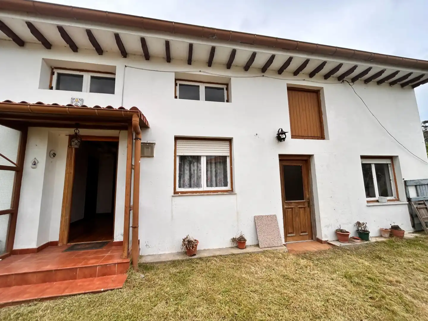 Exterior view of Houses for sale in Noja  with Private garden, Terrace and Storage room
