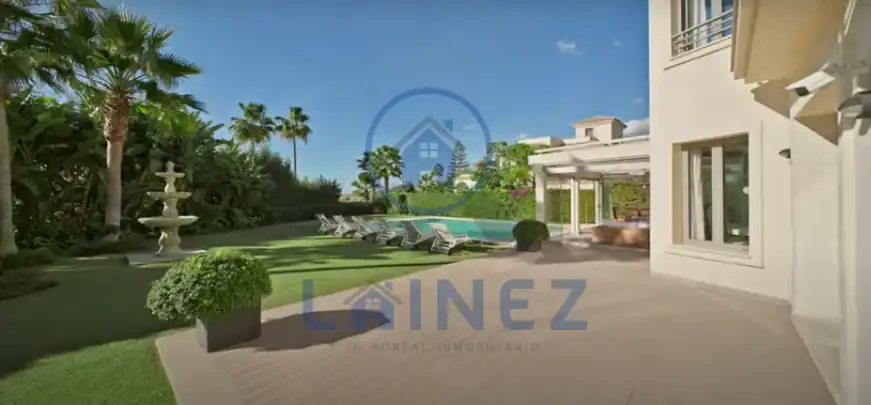 Jardí de Casa o xalet en venda en Marbella amb Aire condicionat, Jardí privat i Traster